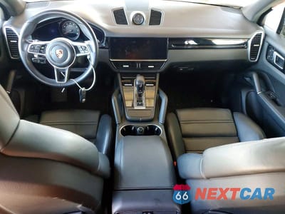 Zdjęcie 8 z 12 samochodu: 2023 PORSCHE CAYENNE BASE VIN:WP1AA2AY6PDA02788 - miniatura