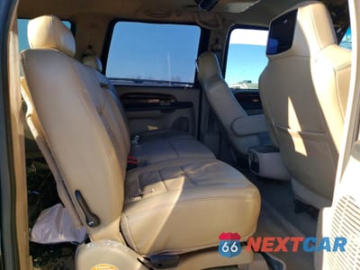 Zdjęcie 10 z 12 samochodu: 2005 FORD EXCURSION LIMITED VIN:1FMSU43P65EA50730 - miniatura