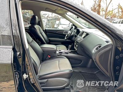 Piąte zdjęcie samochodu w środku: 2020 NISSAN PATHFINDER SV VIN:5N1DR2BM8LC611590 - miniatura