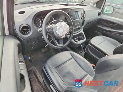 Zdjęcie 8 z 11 samochodu: 2023 MERCEDES-BENZ METRIS VIN:W1YV0BEYXP4291587 - miniatura