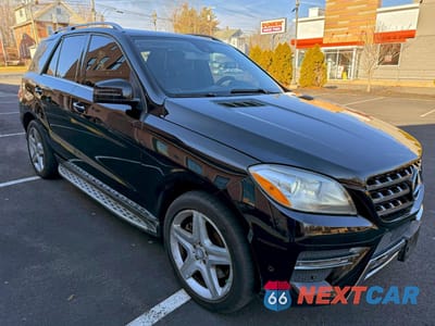 Czwarte zdjęcie samochodu z boku: 2014 MERCEDES-BENZ ML 550 4MATIC VIN:4JGDA7DB5EA341748 - miniatura