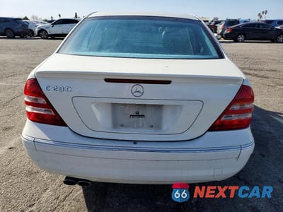 Zdjęcie 6 z 12 samochodu: 2007 MERCEDES-BENZ C 230 VIN:WDBRF52H37F909152 - miniatura