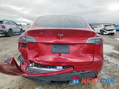 Zdjęcie 6 z 12 samochodu: 2024 TESLA MODEL Y VIN:7SAYGDEE6RA222325 - miniatura