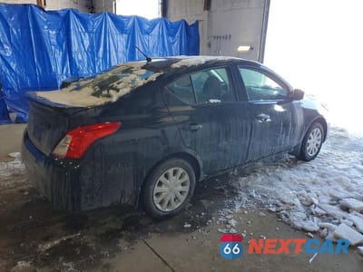 Trzecie zdjęcie samochodu z tyłu: 2019 NISSAN VERSA S VIN:3N1CN7AP7KL804811 - miniatura