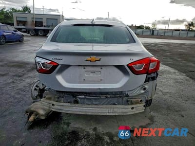 Zdjęcie 6 z 12 samochodu: 2019 CHEVROLET CRUZE LT VIN:1G1BE5SMXK7145184 - miniatura