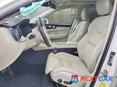 Zdjęcie 7 z 12 samochodu: 2021 VOLVO XC60 VIN:YV4102DL3M1727960 - miniatura