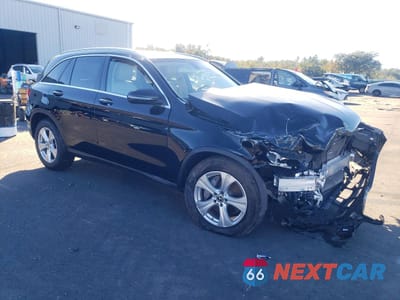 Czwarte zdjęcie samochodu z boku: 2018 MERCEDES-BENZ GLC 300 VIN:WDC0G4JB8JV058648 - miniatura