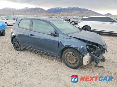 Czwarte zdjęcie samochodu z boku: 2011 VOLKSWAGEN GOLF VIN:WVWBB7AJ1BW218726 - miniatura