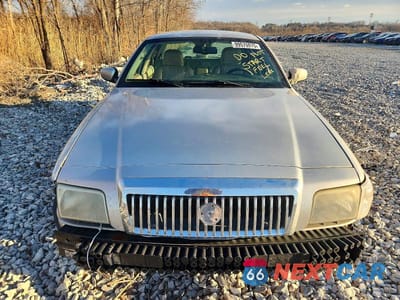 Piąte zdjęcie samochodu w środku: 2008 MERCURY GRAND MARQUIS LS VIN:2MEFM75VX8X651739 - miniatura