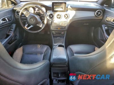 Zdjęcie 8 z 12 samochodu: 2015 MERCEDES-BENZ CLA 250 VIN:WDDSJ4EB6FN219473 - miniatura