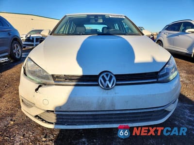 Piąte zdjęcie samochodu w środku: 2018 VOLKSWAGEN GOLF S VIN:3VWG17AU6JM258296 - miniatura