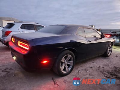Trzecie zdjęcie samochodu z tyłu: 2016 DODGE CHALLENGER SXT VIN:2C3CDZAG4GH337119 - miniatura