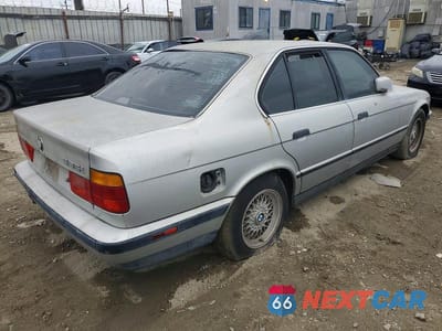 Trzecie zdjęcie samochodu z tyłu: 1991 BMW 535 I VIN:WBAHD1319MBF11718 - miniatura