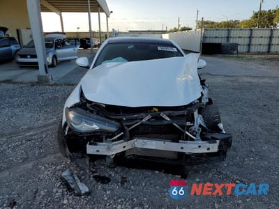 Piąte zdjęcie samochodu w środku: 2018 ALFA ROMEO GIULIA Q4 VIN:ZARFAEDN1J7573529 - miniatura