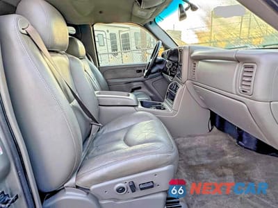 Piąte zdjęcie samochodu w środku: 2003 GMC SIERRA K1500 HEAVY DUTY VIN:1GTGK13UX3F131614 - miniatura