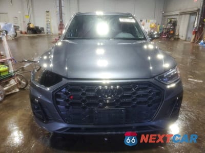 Piąte zdjęcie samochodu w środku: 2023 AUDI SQ5 PREMIUM PLUS VIN:WA1B4AFY0P2161442 - miniatura