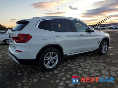 Trzecie zdjęcie samochodu z tyłu: 2021 BMW X3 XDRIVE30I VIN:5UXTY5C08M9E30506 - miniatura