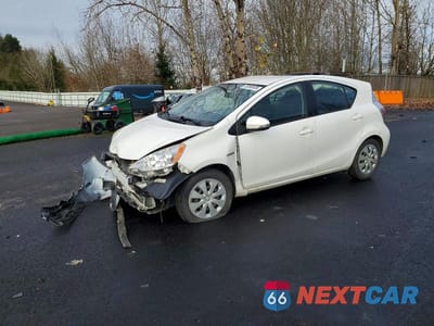 2013 TOYOTA PRIUS C JTDKDTB33D1548709 - główne zdjęcie licytacji z USA - miniatura