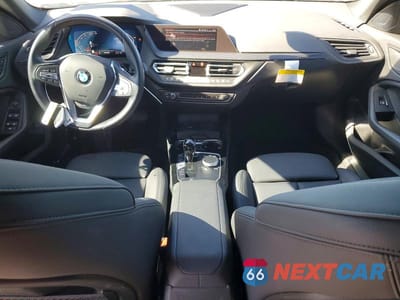 Zdjęcie 8 z 11 samochodu: 2024 BMW 228I VIN:WBA53AK09R7R56532 - miniatura