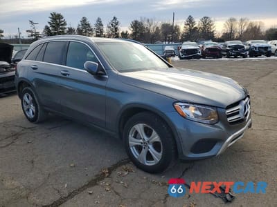 Czwarte zdjęcie samochodu z boku: 2018 MERCEDES-BENZ GLC 300 4MATIC VIN:WDC0G4KB6JV014646 - miniatura