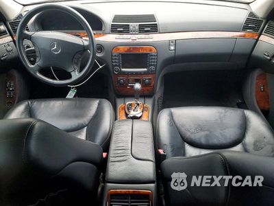 Zdjęcie 8 z 11 samochodu: 2006 MERCEDES-BENZ S 500 VIN:WDBNG75J26A472195 - miniatura