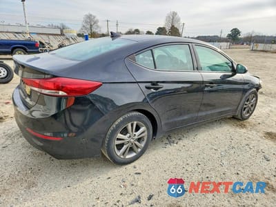 Trzecie zdjęcie samochodu z tyłu: 2017 HYUNDAI ELANTRA SE VIN:5NPD84LF9HH117382 - miniatura