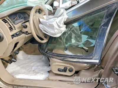 Zdjęcie 7 z 12 samochodu: 2000 BUICK PARK AVENUE VIN:1G4CW52K3Y4113934 - miniatura
