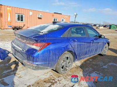 Trzecie zdjęcie samochodu z tyłu: 2023 HYUNDAI ELANTRA SEL VIN:KMHLM4AG5PU562365 - miniatura