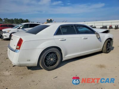 Trzecie zdjęcie samochodu z tyłu: 2014 CHRYSLER 300 VIN:2C3CCAAG9EH354810 - miniatura