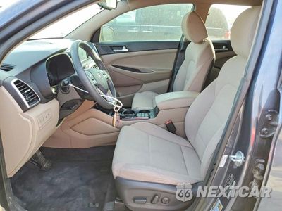 Zdjęcie 7 z 12 samochodu: 2021 HYUNDAI TUCSON VIN:KM8J33AL6MU360597 - miniatura