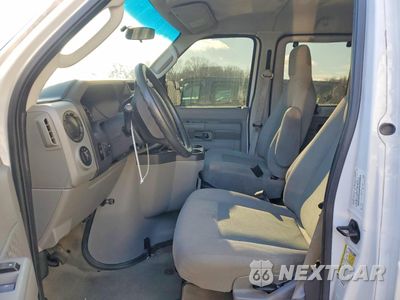 Zdjęcie 7 z 15 samochodu: 2013 FORD ECONOLINE E350 SUPER DUTY WAGON VIN:1FBSS3BLXDDA00473 - miniatura