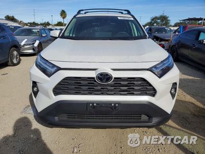 Piąte zdjęcie samochodu w środku: 2023 TOYOTA RAV4 XLE PREMIUM VIN:2T3C1RFV4PW293232 - miniatura
