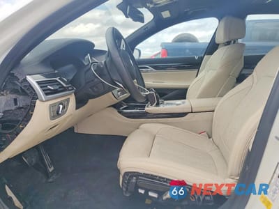 Zdjęcie 7 z 12 samochodu: 2021 BMW 740 I VIN:WBA7T2C07MCF88819 - miniatura