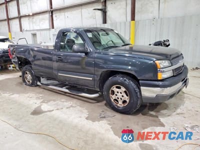Czwarte zdjęcie samochodu z boku: 2003 CHEVROLET SILVERADO K1500 VIN:1GCEK14TX3Z184356 - miniatura