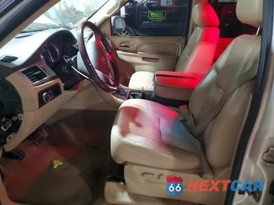 Zdjęcie 7 z 14 samochodu: 2011 CADILLAC ESCALADE ESV LUXURY VIN:1GYS4HEF6BR347740 - miniatura