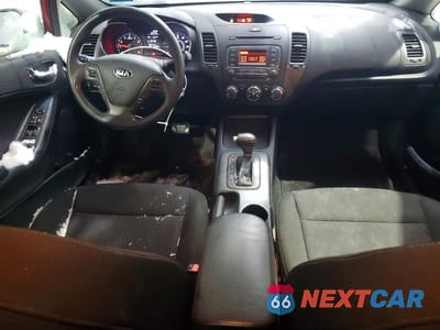 Zdjęcie 8 z 12 samochodu: 2016 KIA FORTE LX VIN:KNAFK4A61G5609218 - miniatura