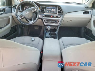 Zdjęcie 8 z 11 samochodu: 2018 HYUNDAI SONATA SPORT VIN:5NPE34AF9JH668150 - miniatura