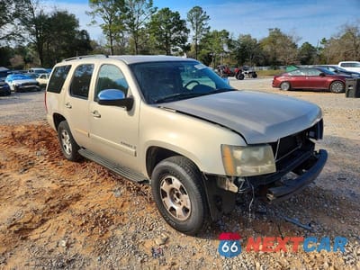 Czwarte zdjęcie samochodu z boku: 2007 CHEVROLET TAHOE C1500 VIN:1GNFC13007J405905 - miniatura