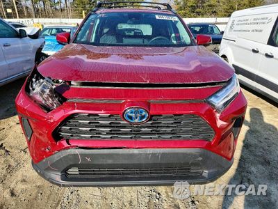Piąte zdjęcie samochodu w środku: 2024 TOYOTA RAV4 XLE VIN:2T3RWRFVXRW196616 - miniatura