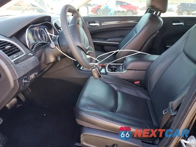 Zdjęcie 7 z 11 samochodu: 2023 CHRYSLER 300 TOURING L VIN:2C3CCADG6PH677260 - miniatura