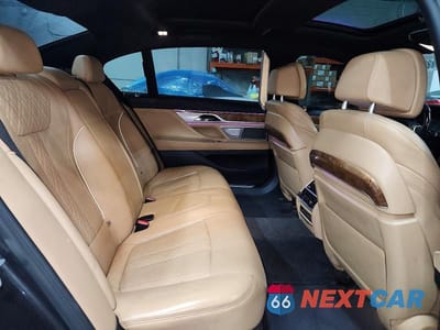 Zdjęcie 10 z 13 samochodu: 2017 BMW 750 XI VIN:WBA7F2C56HG422631 - miniatura