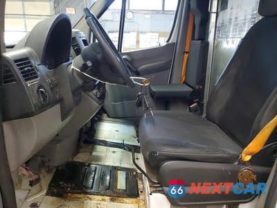 Zdjęcie 7 z 13 samochodu: 2012 MERCEDES-BENZ SPRINTER 2500 VIN:WD3PE8CB3C5707736 - miniatura