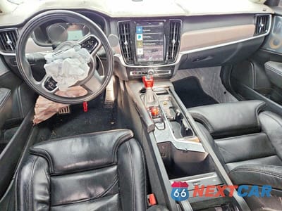 Zdjęcie 8 z 13 samochodu: 2017 VOLVO S90 VIN:YV1A22ML2H1001553 - miniatura