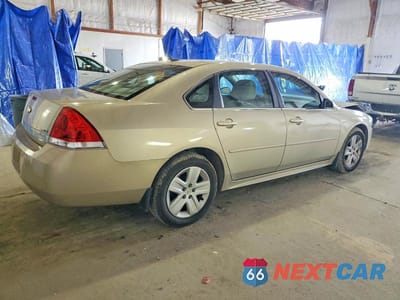 Trzecie zdjęcie samochodu z tyłu: 2010 CHEVROLET IMPALA LS VIN:2G1WA5EK0A1218033 - miniatura