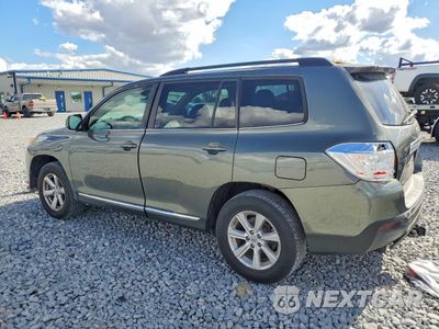 Drugie zdjęcie samochodu z przodu: 2011 TOYOTA HIGHLANDER BASE VIN:5TDBK3EH9BS055467 - miniatura