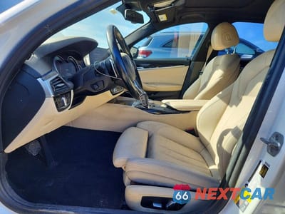Zdjęcie 7 z 11 samochodu: 2018 BMW 530E VIN:WBAJA9C50JB033256 - miniatura