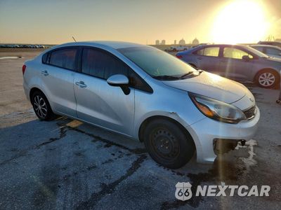 Czwarte zdjęcie samochodu z boku: 2016 KIA RIO LX VIN:KNADM4A33G6633523 - miniatura