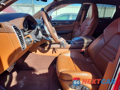 Zdjęcie 7 z 11 samochodu: 2023 PORSCHE CAYENNE GTS VIN:WP1AG2AY3PDA18154 - miniatura