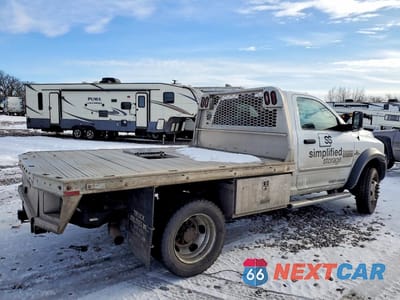 Trzecie zdjęcie samochodu z tyłu: 2018 RAM 5500 VIN:3C7WRNAL2JG118167 - miniatura