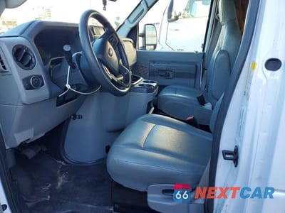 Zdjęcie 7 z 14 samochodu: 2023 FORD ECONOLINE E-350 BOX TRUCK *** PRIOR FLEET *** VIN:1FDWE3FK4PDD25724 - miniatura